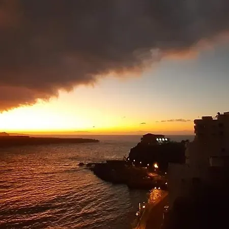 Sea Loft With A Huge Bed شقة